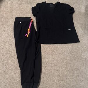 Figs Black Scrub Set with Vibrant Drawstrings